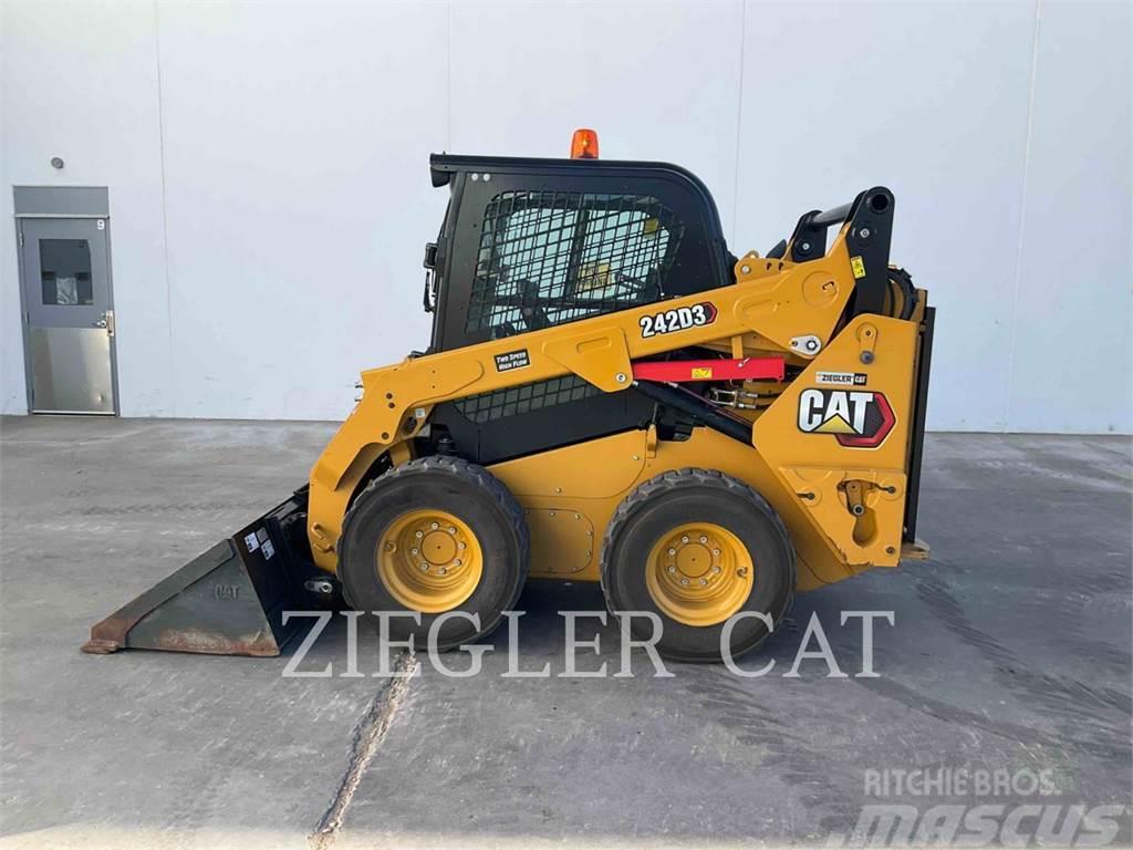 CAT 242D3 Minicargadoras