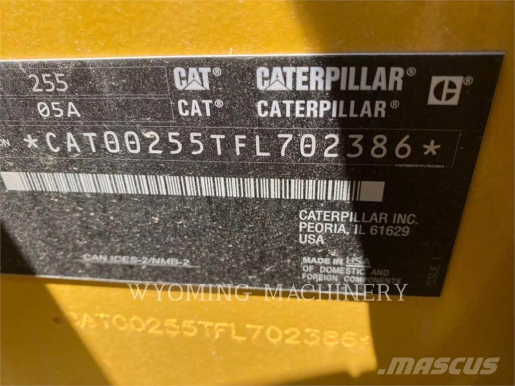 CAT 255 Minicargadoras