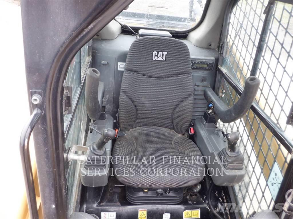 CAT 262D3 Minicargadoras