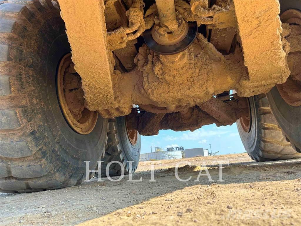 CAT 74504 Camiones articulados