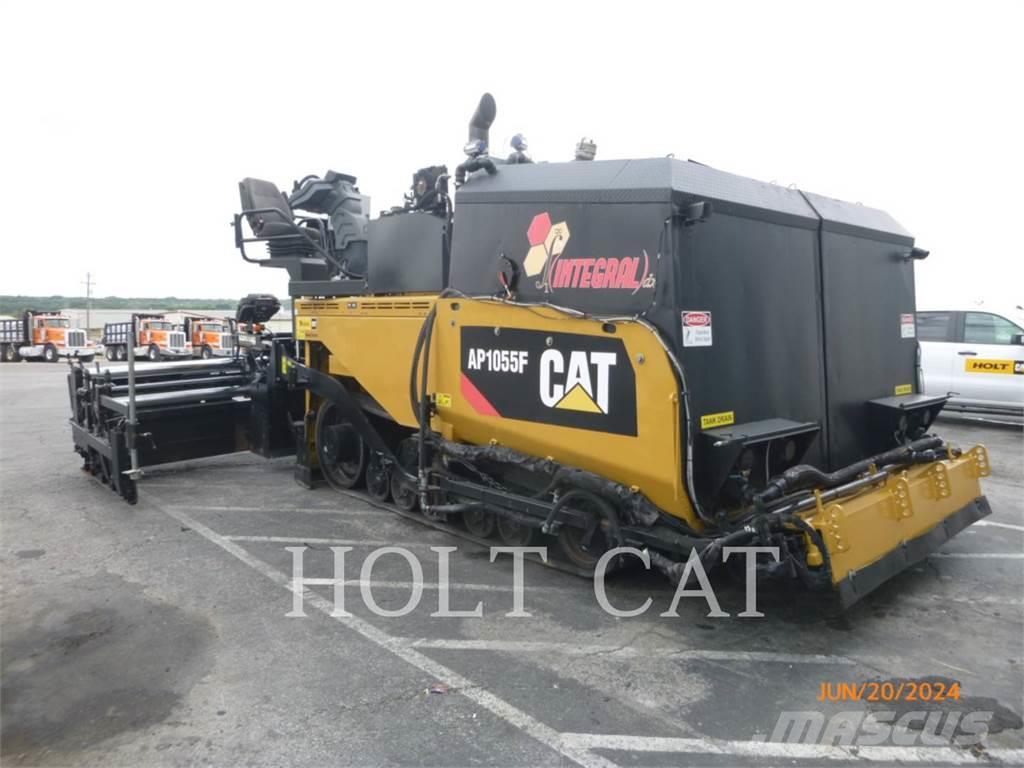 CAT AP1055F Asfaltadoras