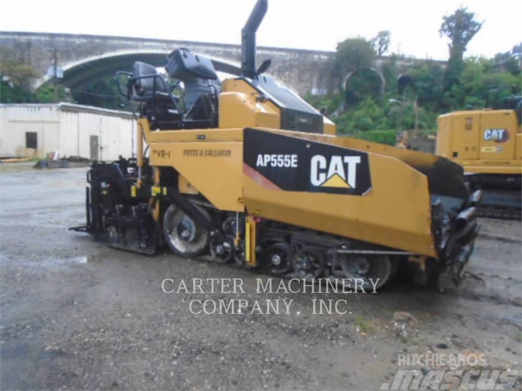 CAT AP555E Asfaltadoras