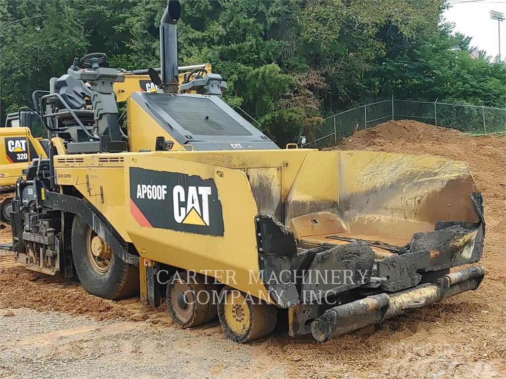 CAT AP600F Asfaltadoras