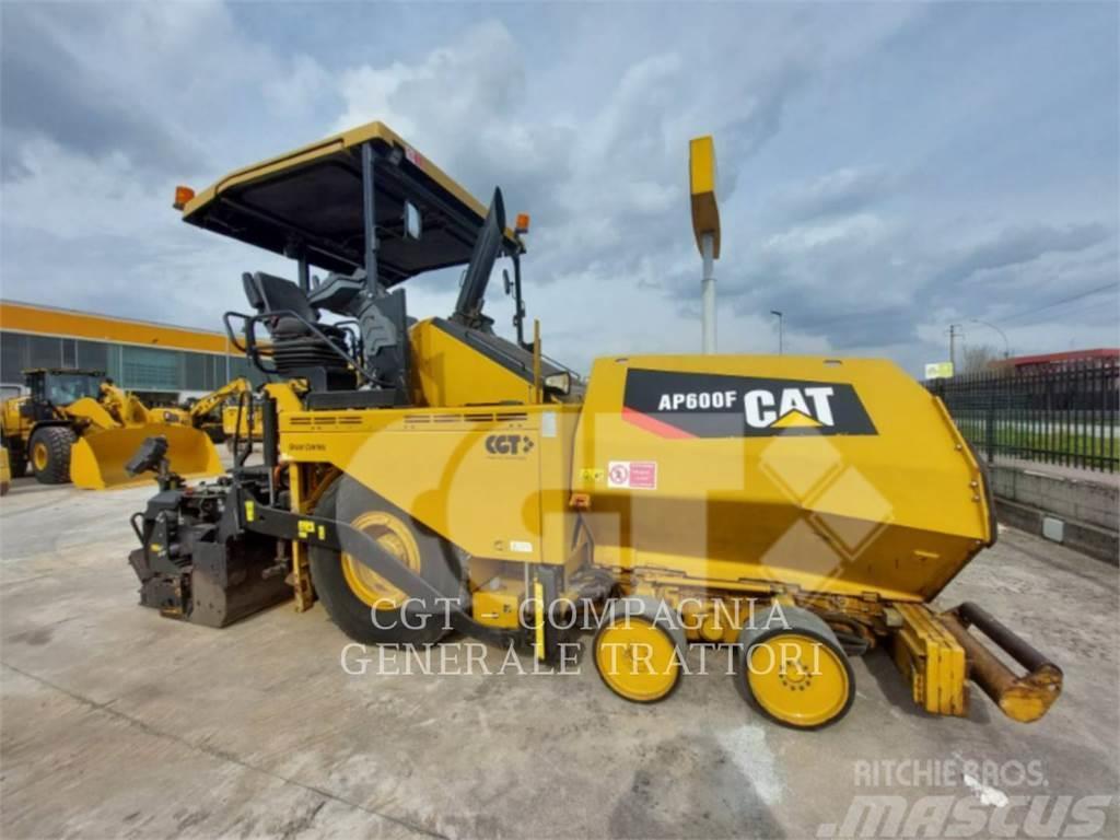 CAT AP600F Asfaltadoras