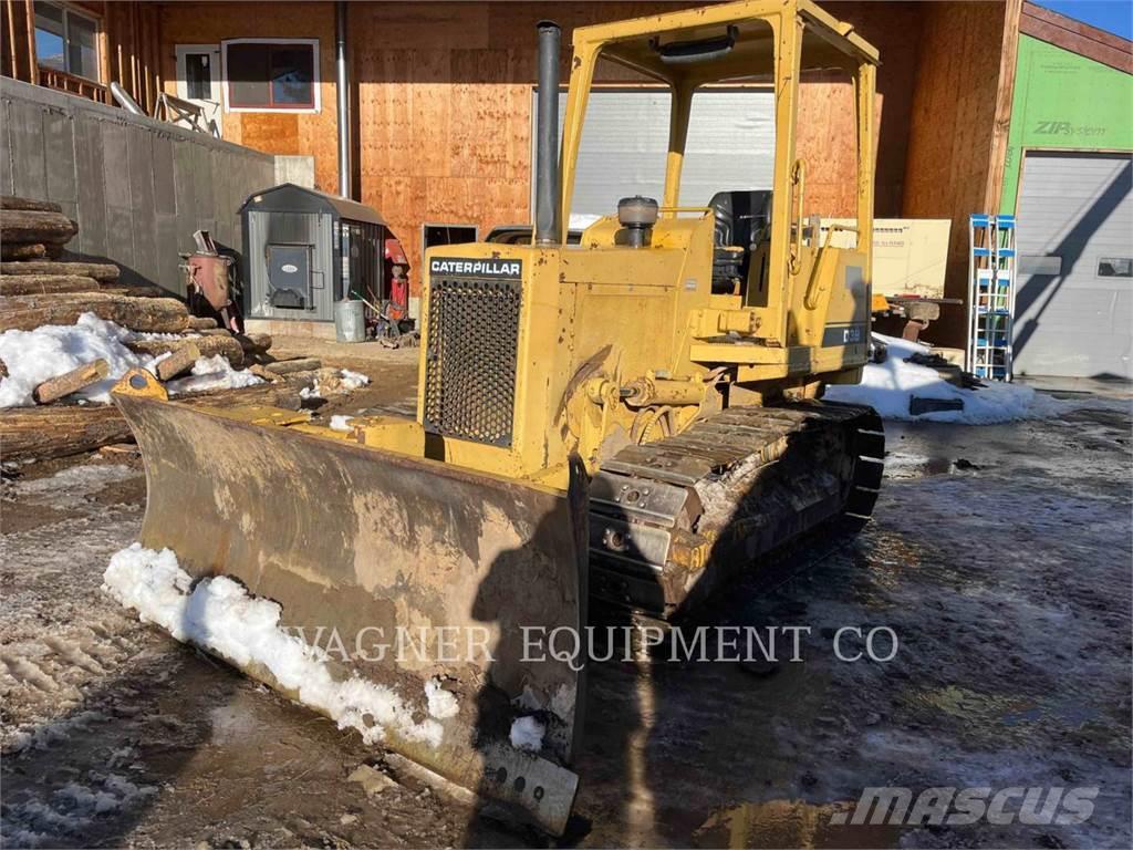 CAT D1 Buldozer sobre oruga