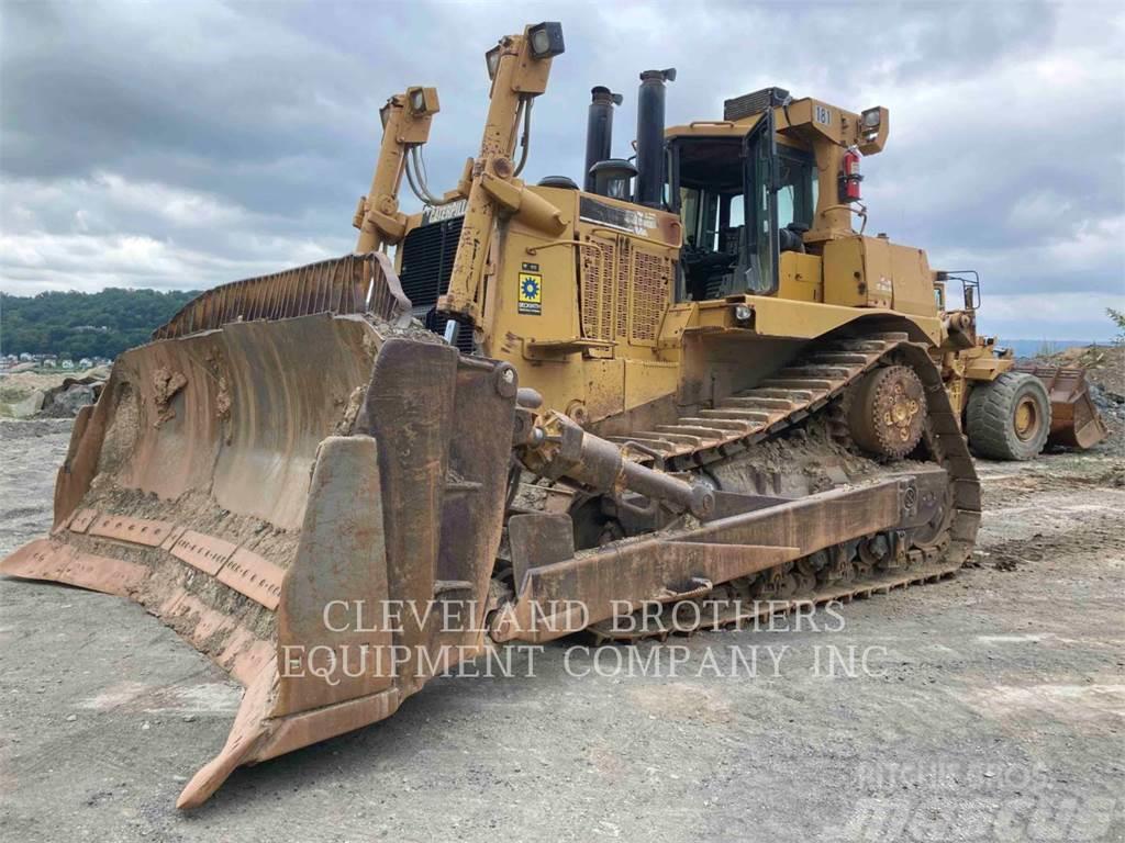 CAT D10T Buldozer sobre oruga