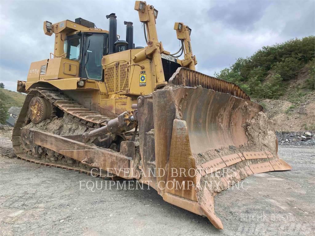 CAT D10T Buldozer sobre oruga