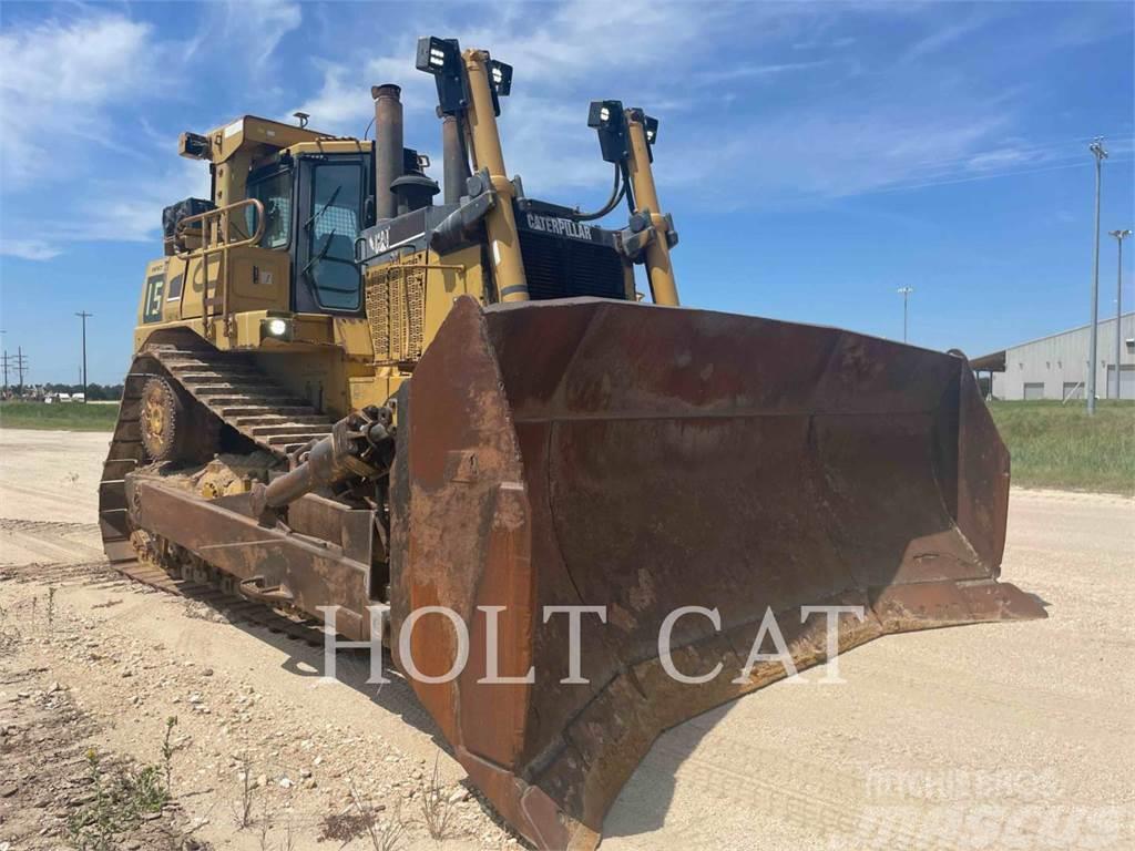 CAT D10T Buldozer sobre oruga