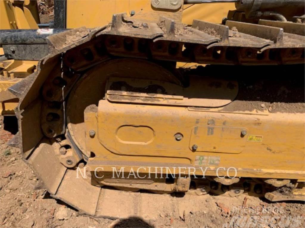 CAT D3 Buldozer sobre oruga