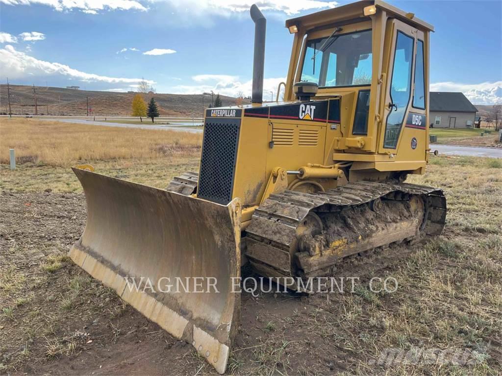 CAT D3 Buldozer sobre oruga