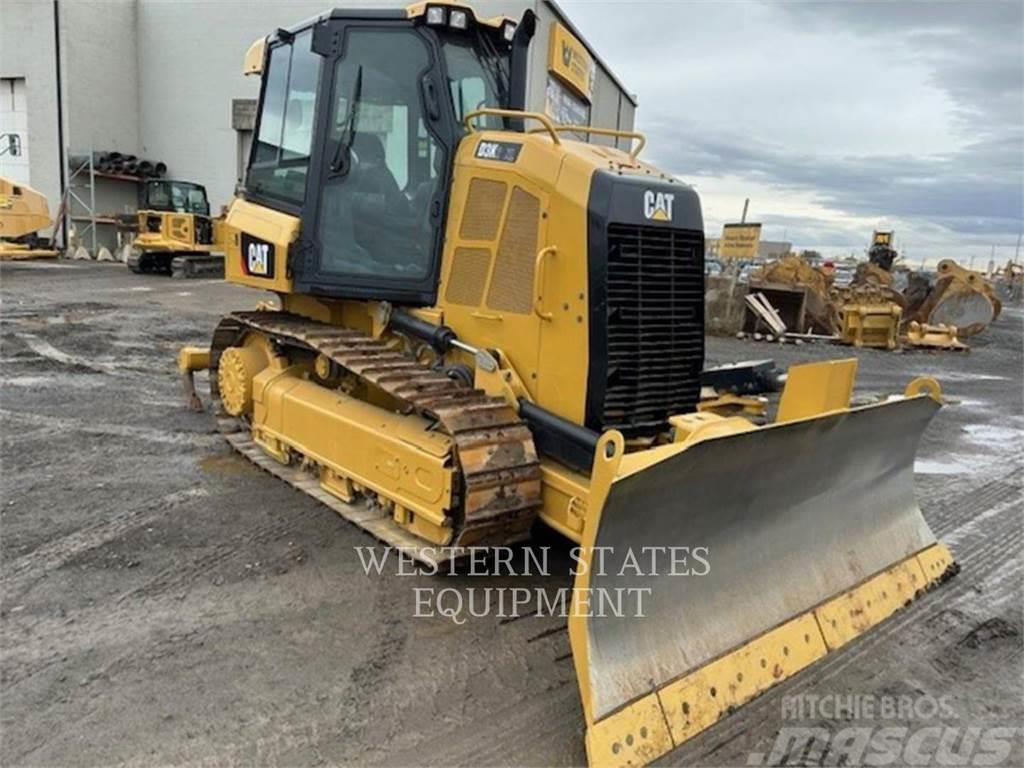 CAT D3K2 Buldozer sobre oruga