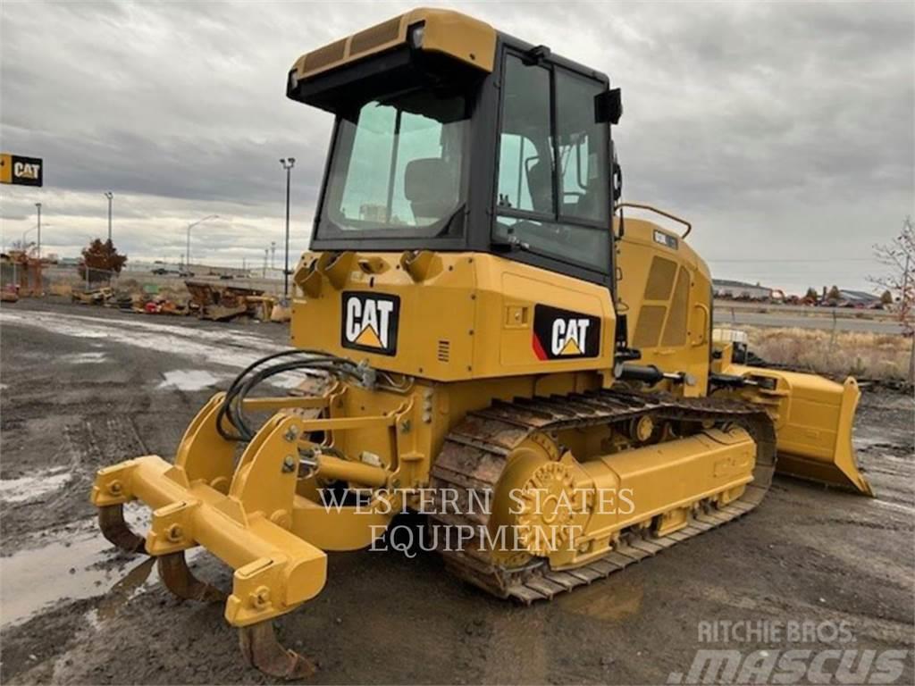 CAT D3K2 Buldozer sobre oruga