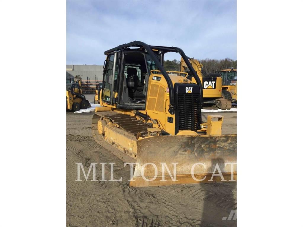 CAT D3K2LGP Buldozer sobre oruga