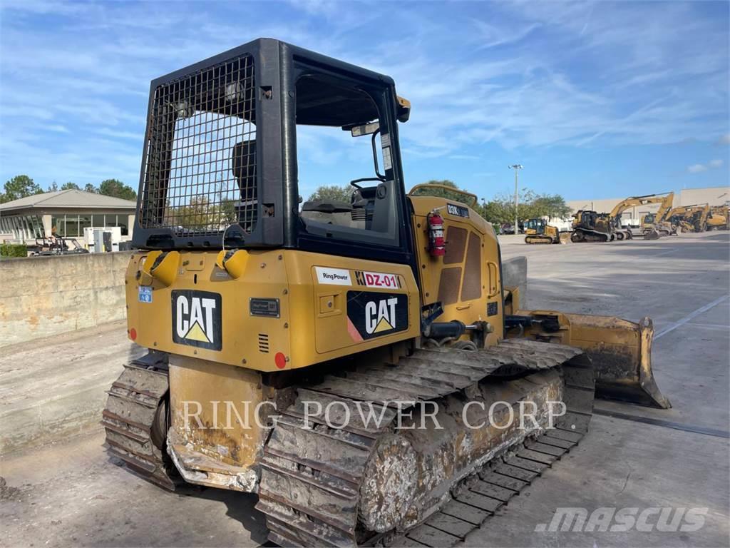 CAT D3K2LGP Buldozer sobre oruga