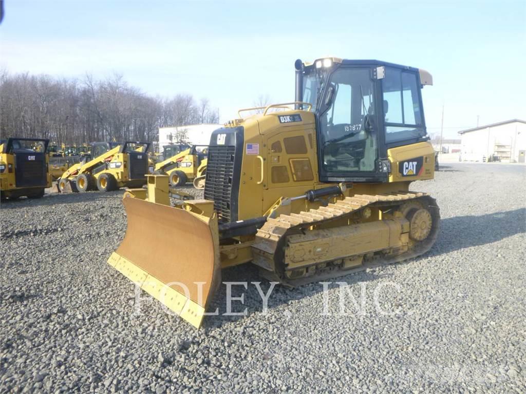 CAT D3K2XL Buldozer sobre oruga