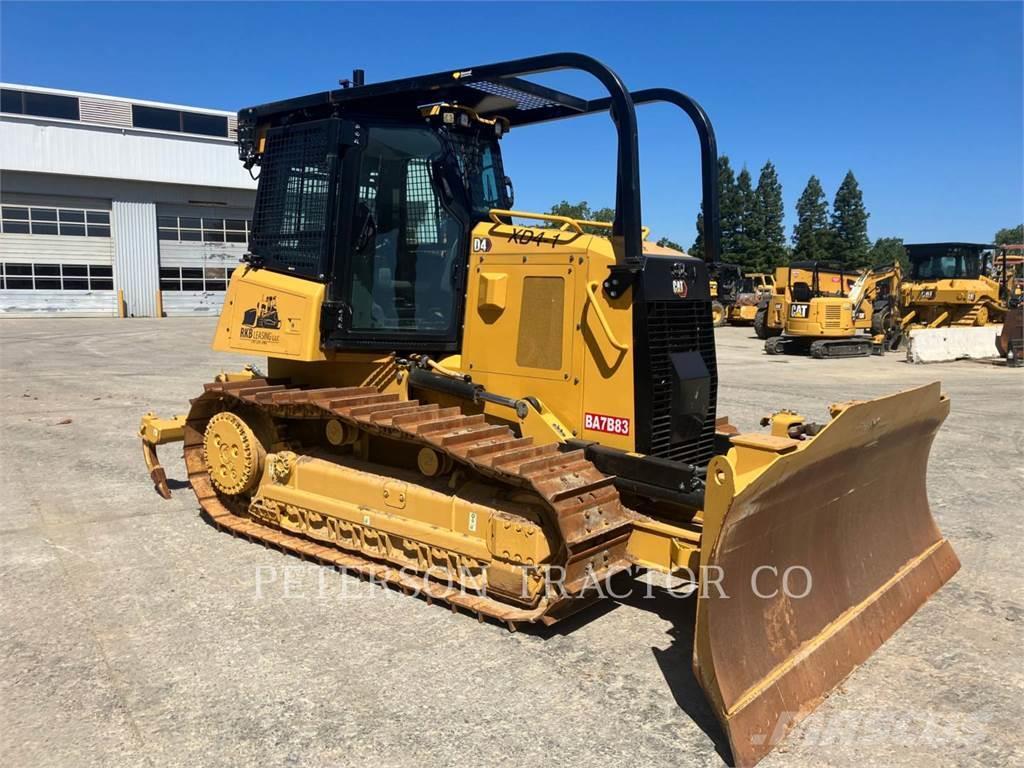 CAT D4 Buldozer sobre oruga