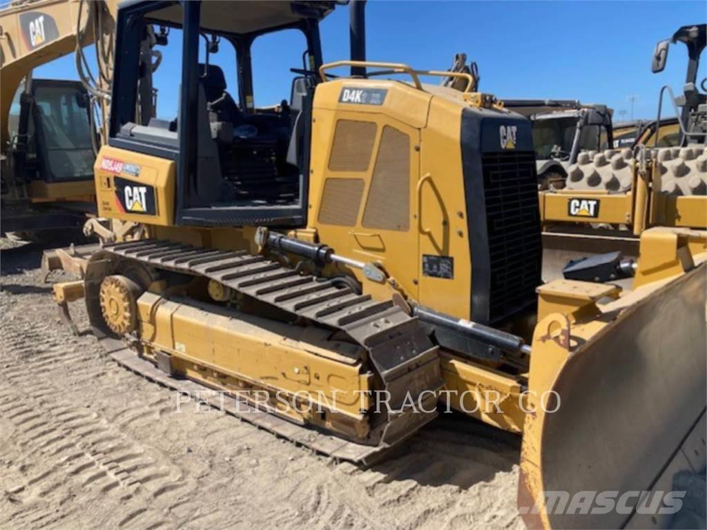 CAT D4K2 Buldozer sobre oruga