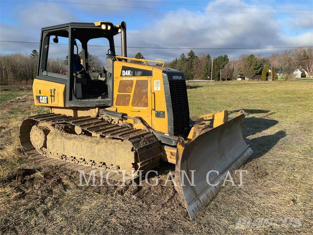 CAT D4K2L Buldozer sobre oruga