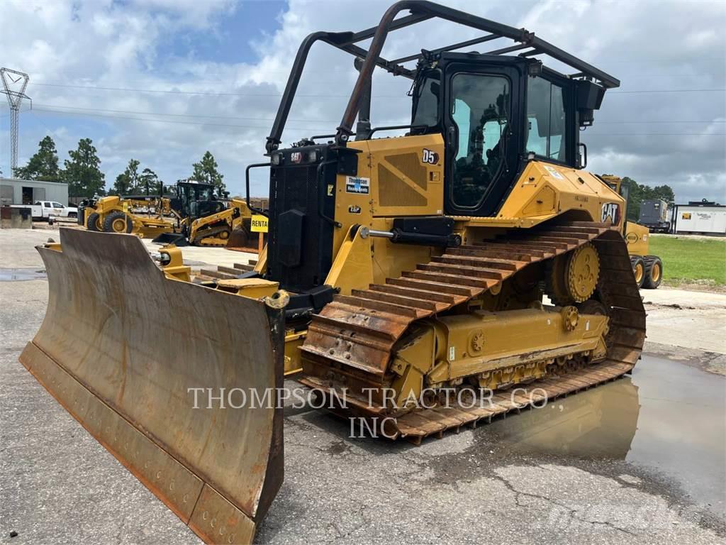 CAT D5 Buldozer sobre oruga