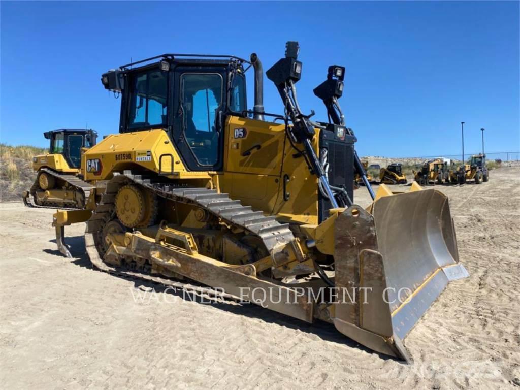 CAT D5 Buldozer sobre oruga