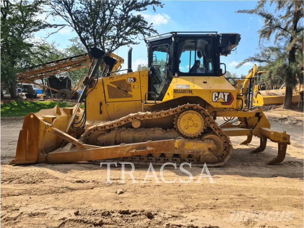 CAT D5 Buldozer sobre oruga