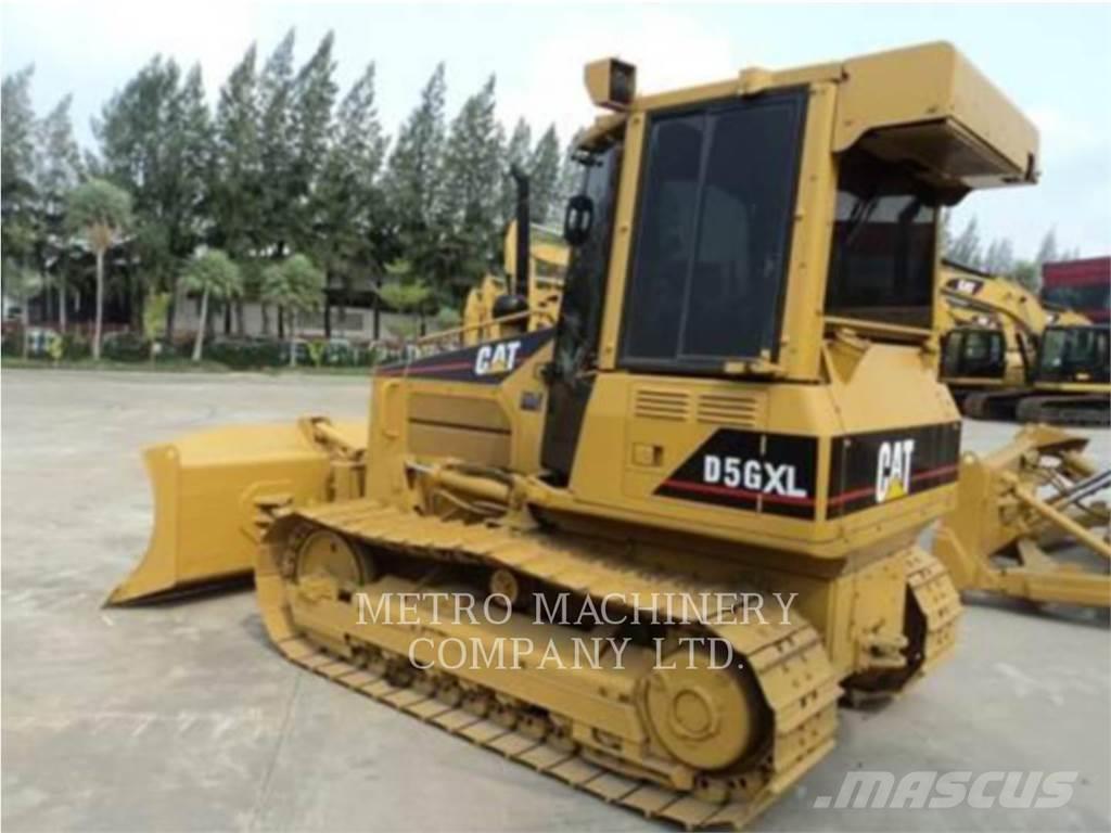 CAT D5GXL Buldozer sobre oruga