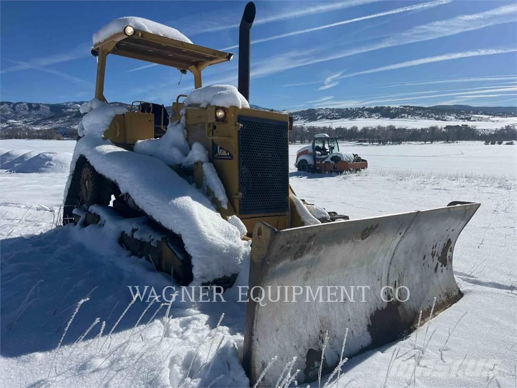 CAT D5H Buldozer sobre oruga