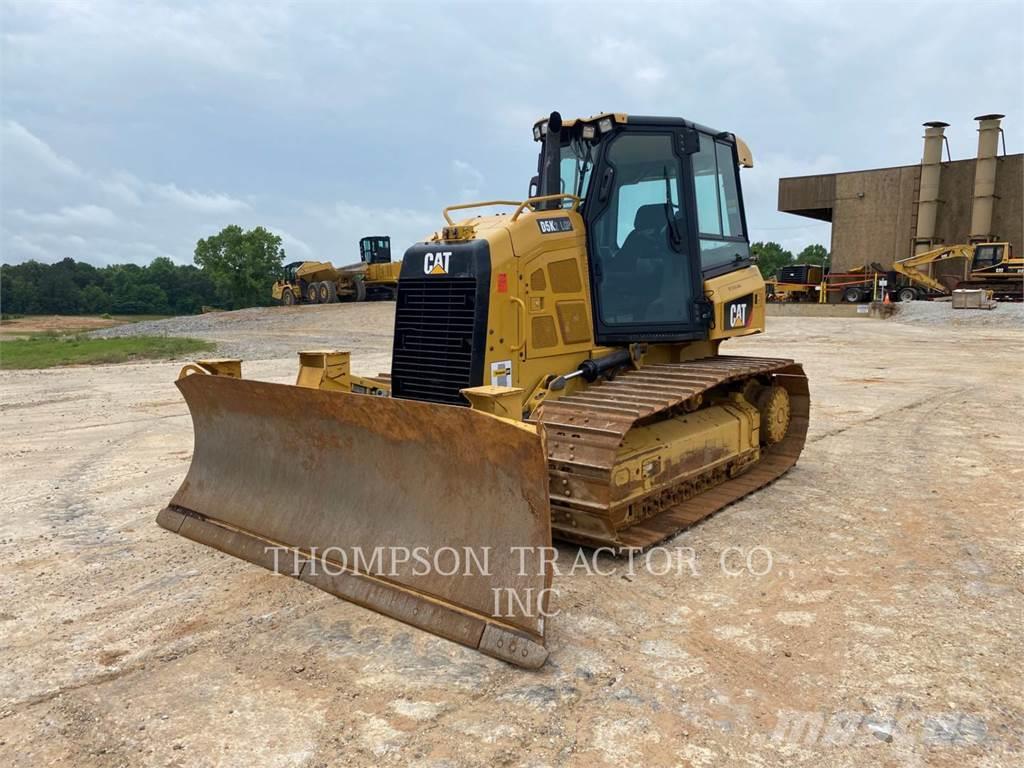 CAT D5K2 Buldozer sobre oruga