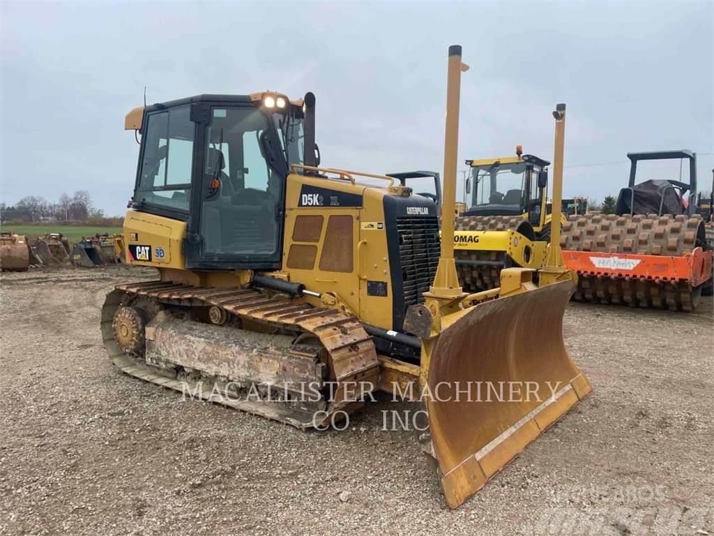 CAT D5K2XL Buldozer sobre oruga