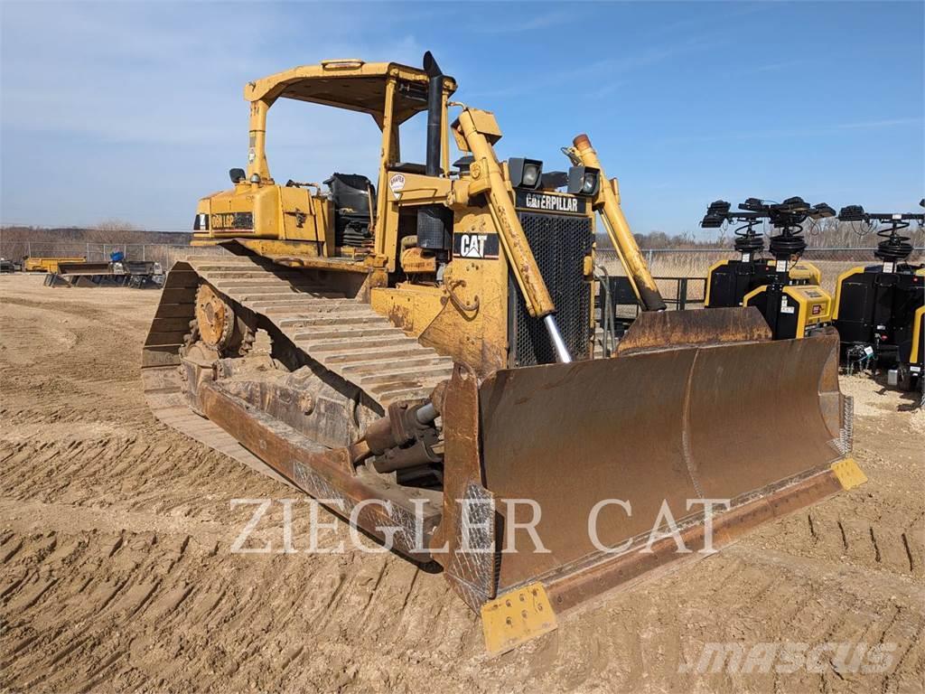 CAT D6H Buldozer sobre oruga