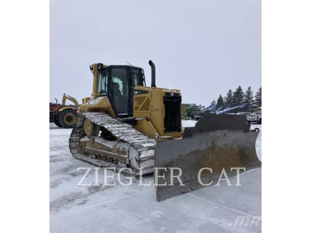 CAT D6N Buldozer sobre oruga