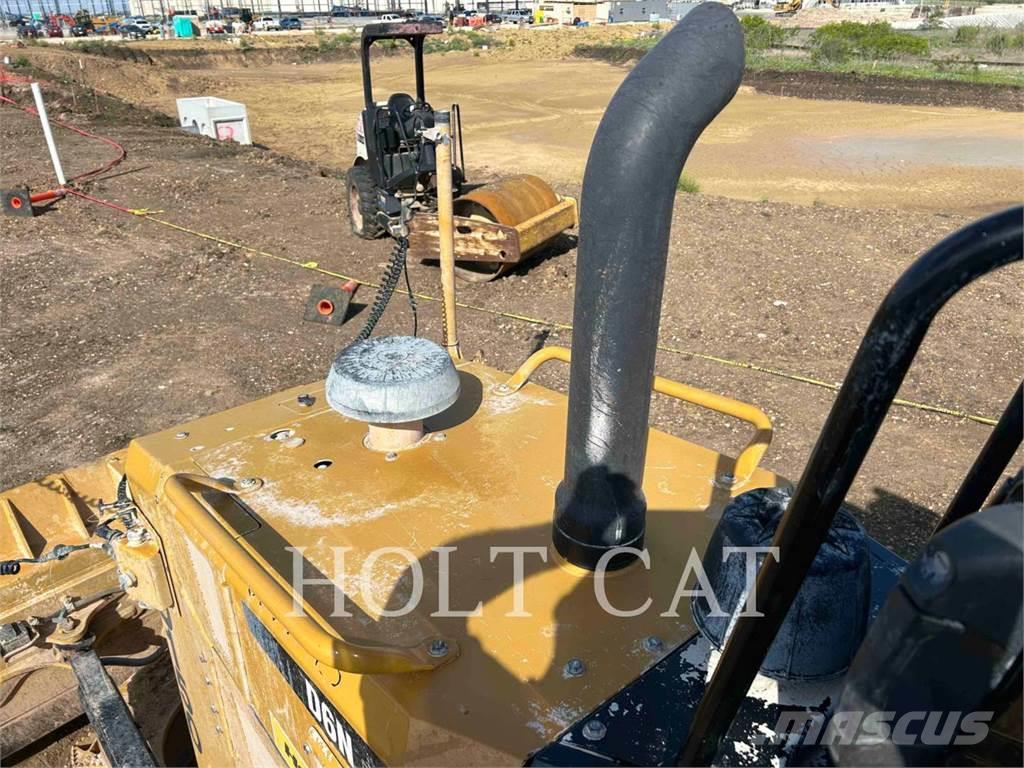 CAT D6N Buldozer sobre oruga