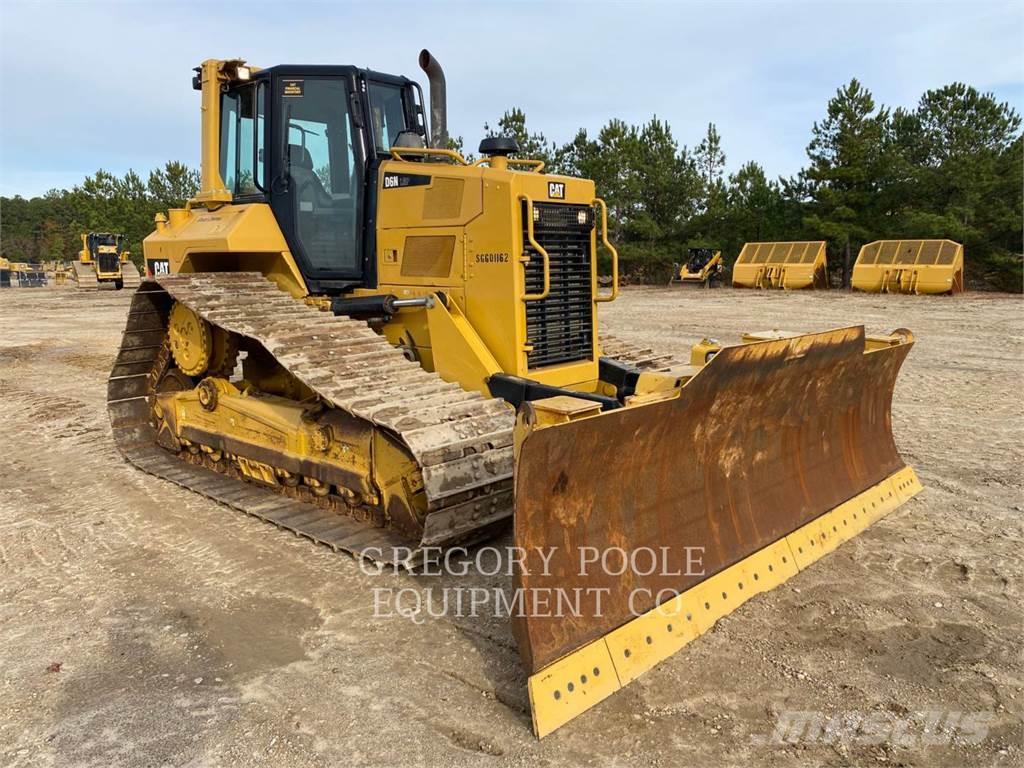 CAT D6N Buldozer sobre oruga