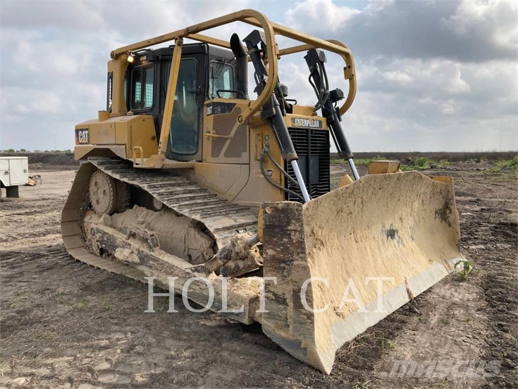 CAT D6T Buldozer sobre oruga