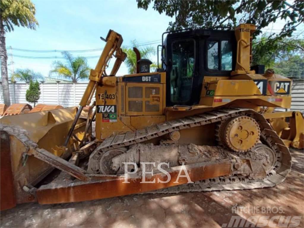 CAT D6T Buldozer sobre oruga