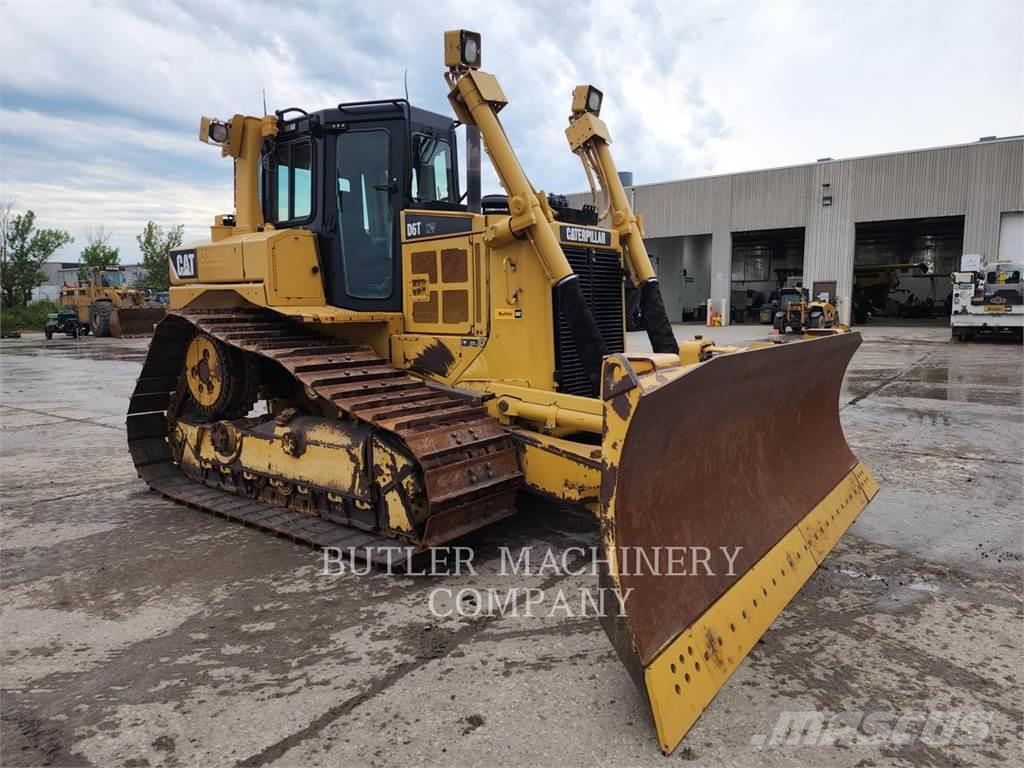 CAT D6T Buldozer sobre oruga