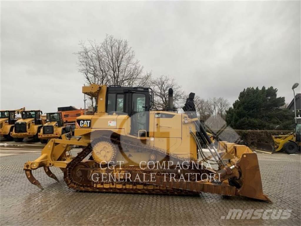 CAT D6T Buldozer sobre oruga