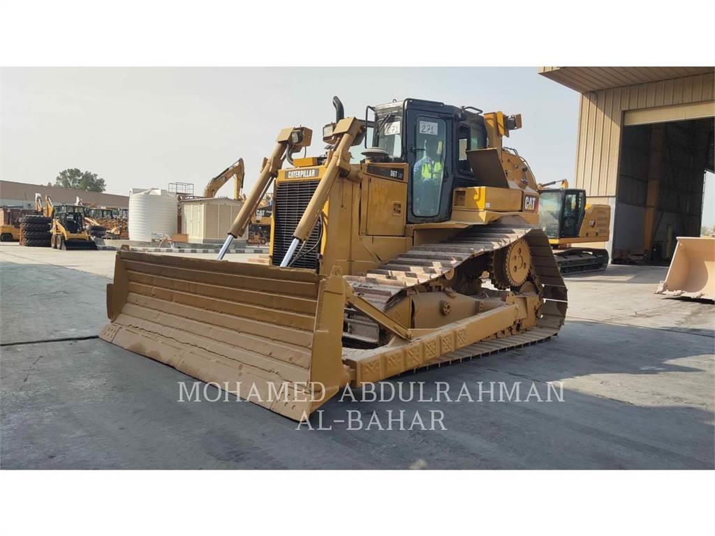 CAT D6T Buldozer sobre oruga