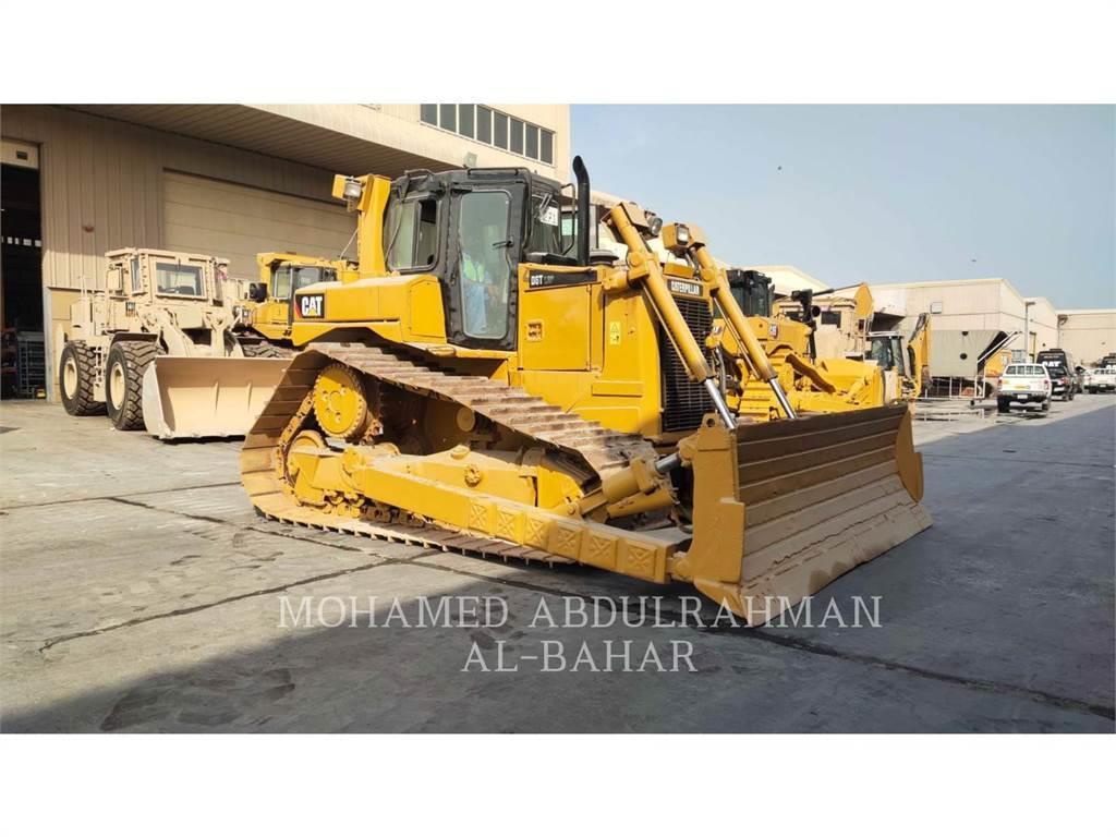 CAT D6T Buldozer sobre oruga