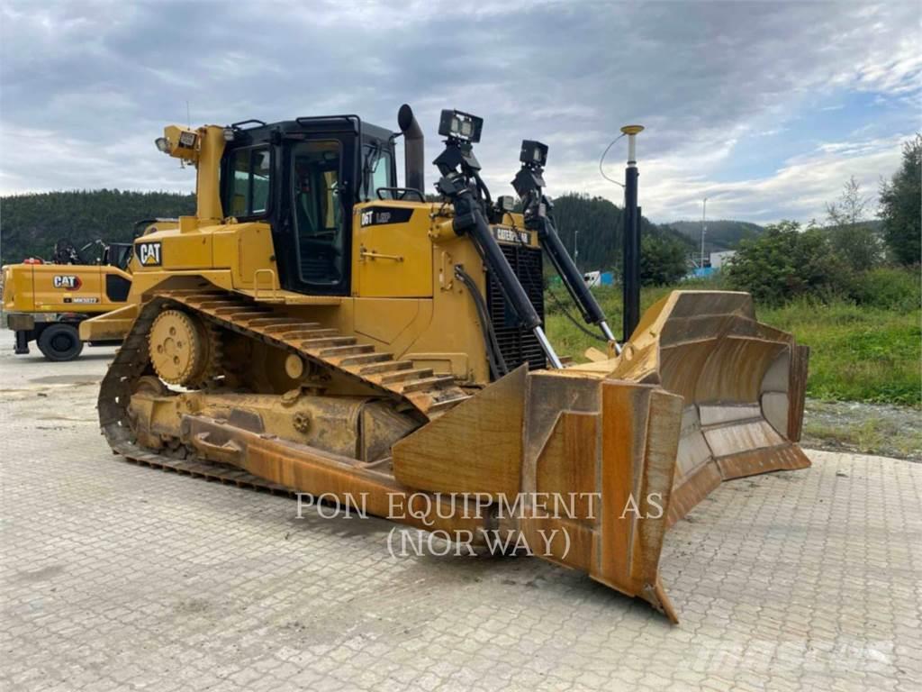 CAT D6T Buldozer sobre oruga