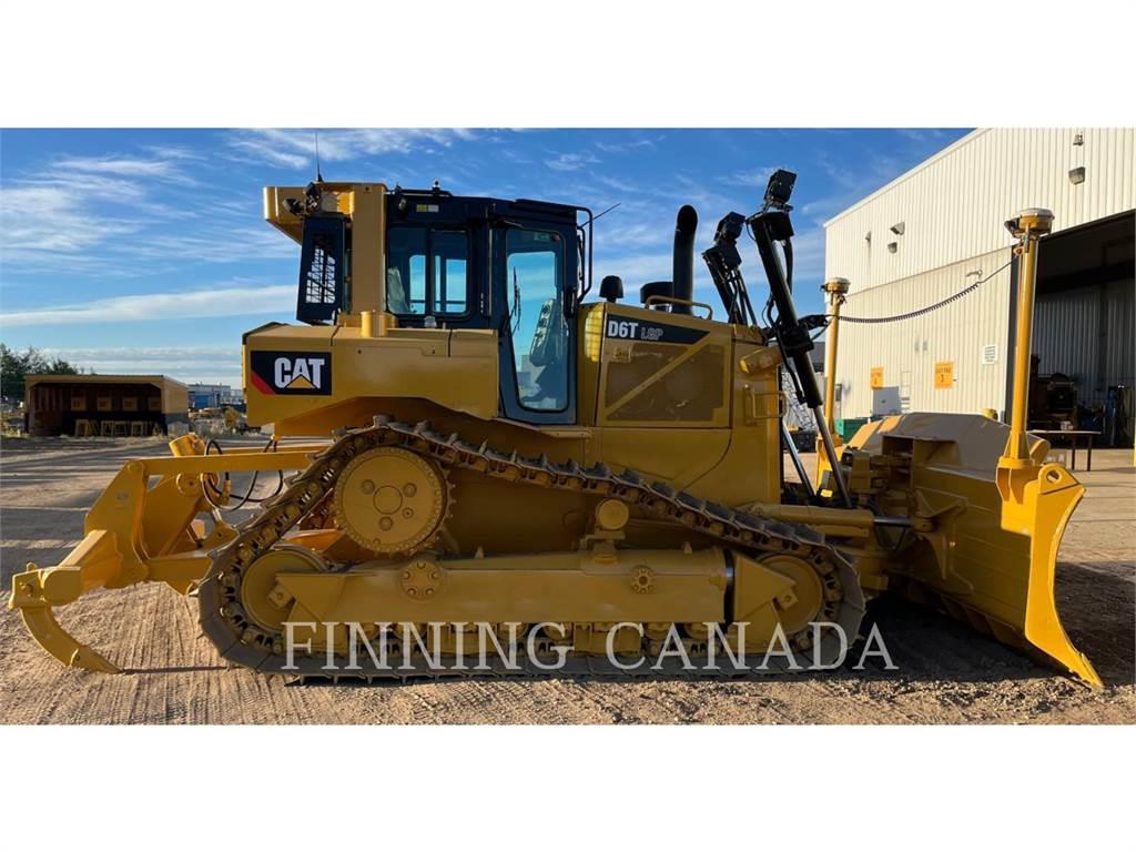 CAT D6T Buldozer sobre oruga