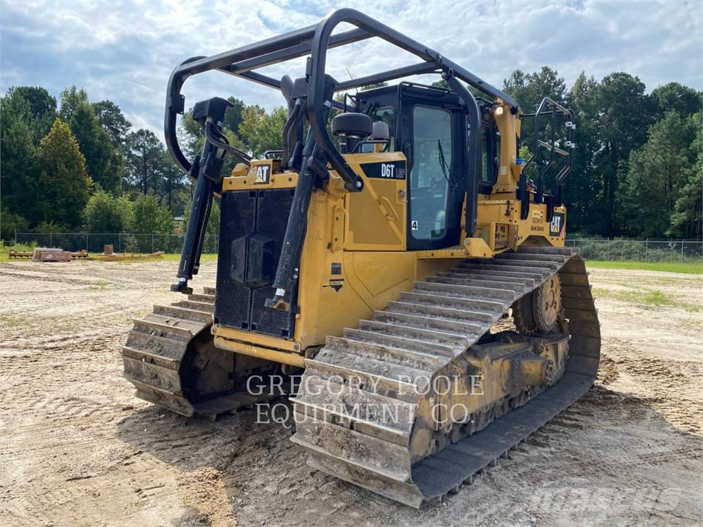 CAT D6T Buldozer sobre oruga