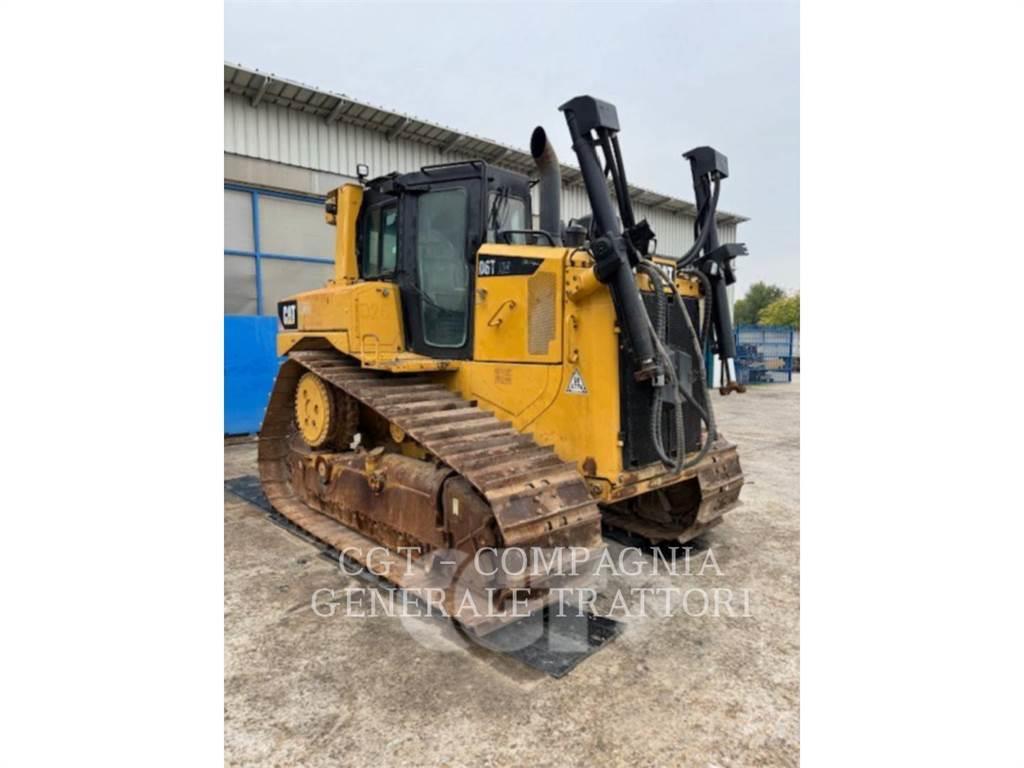 CAT D6T Buldozer sobre oruga