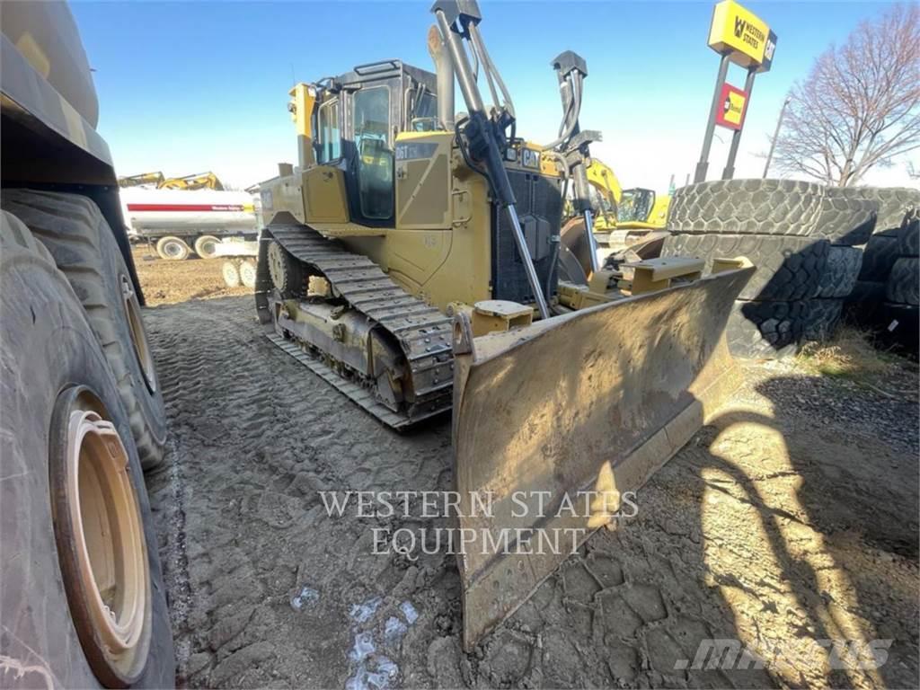 CAT D6T Buldozer sobre oruga