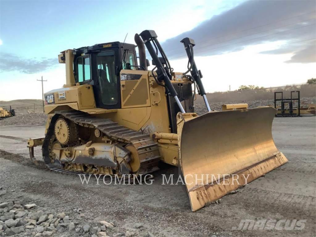 CAT D6T Buldozer sobre oruga