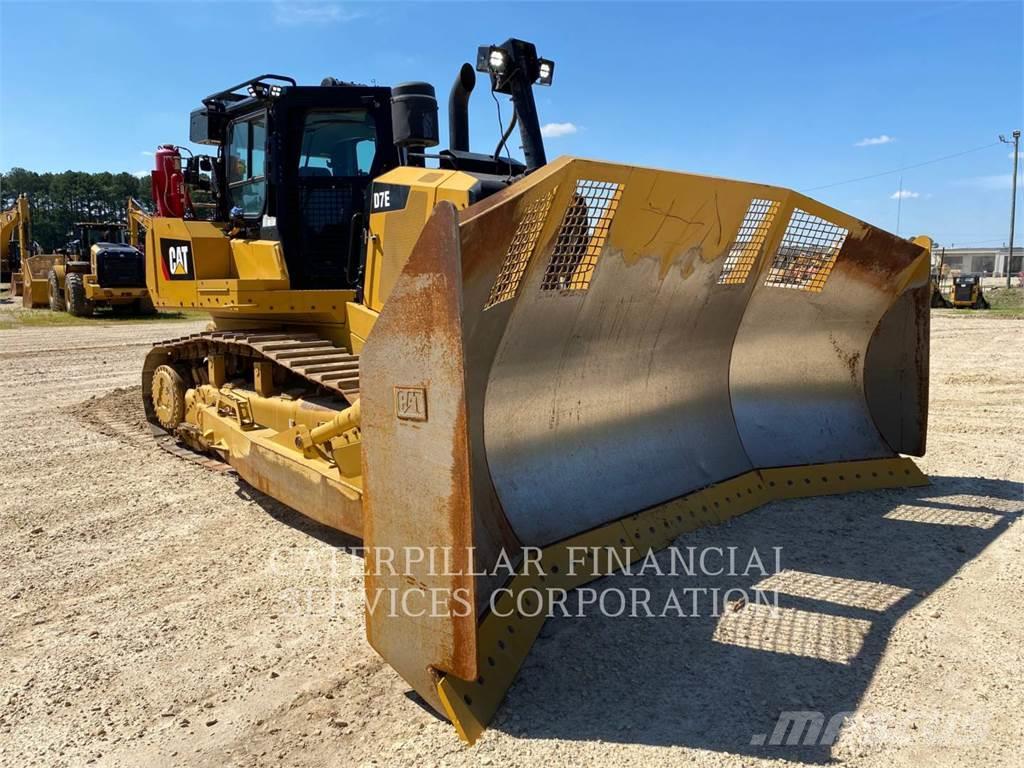 CAT D7E Buldozer sobre oruga