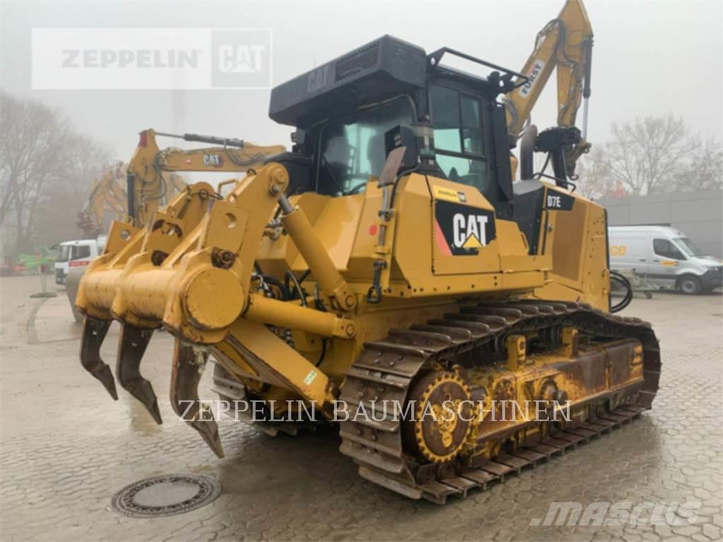 CAT D7E Buldozer sobre oruga