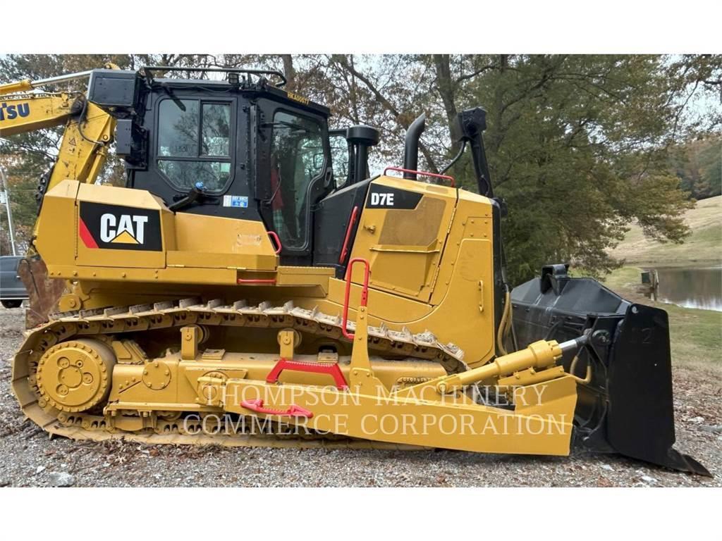 CAT D7E Buldozer sobre oruga