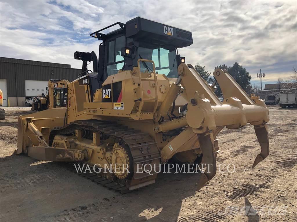 CAT D7E Buldozer sobre oruga