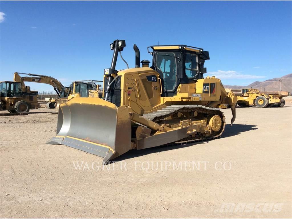 CAT D7E Buldozer sobre oruga